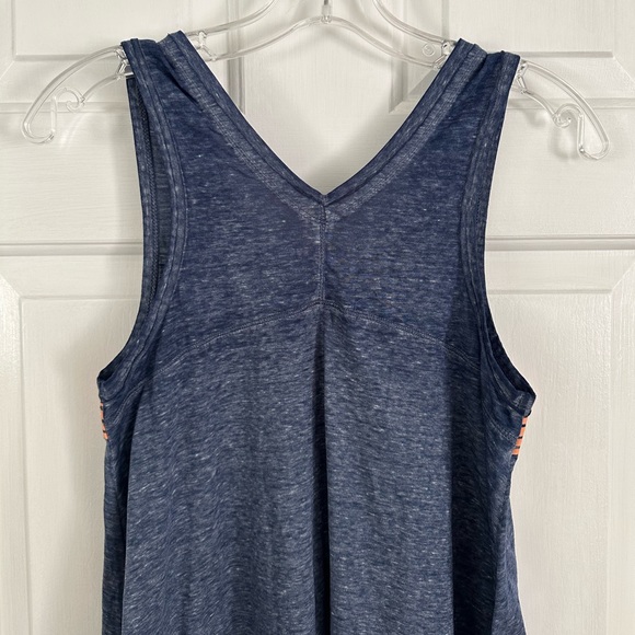 Tank top - Picture 2 of 6